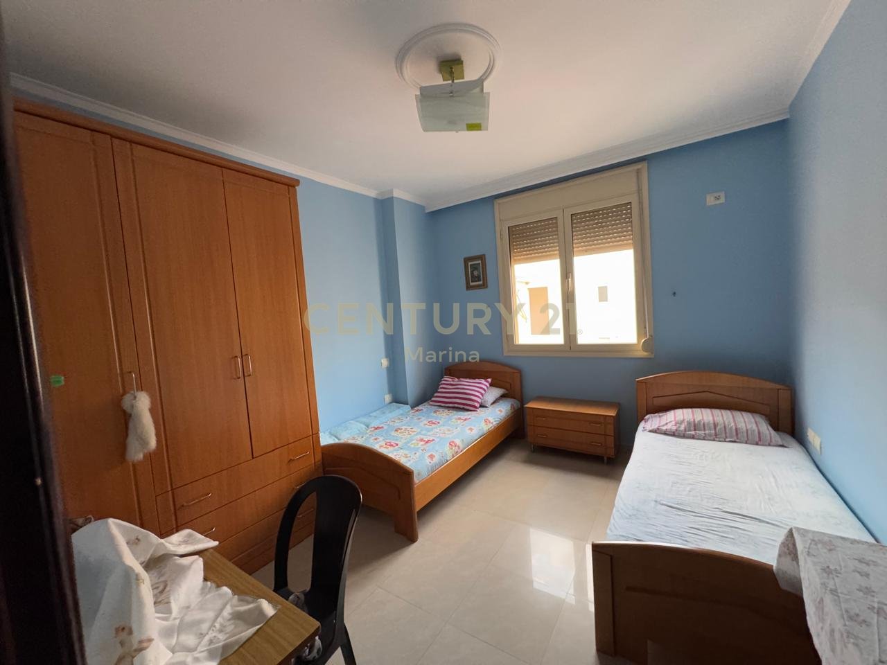 APARTAMENT 3+2+ POST PARKIM PER QERA,NE LUNGOMARE!