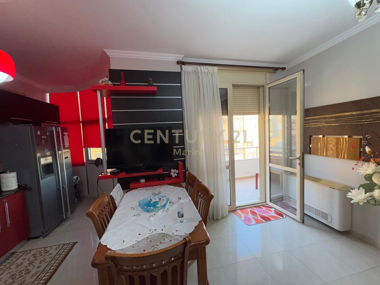 APARTAMENT 3+2+ POST PARKIM PER QERA,NE LUNGOMARE!