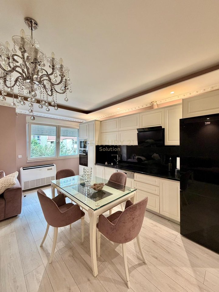 SHITET APARTAMENT 2+1+2 TE KOMUNA PARISIT