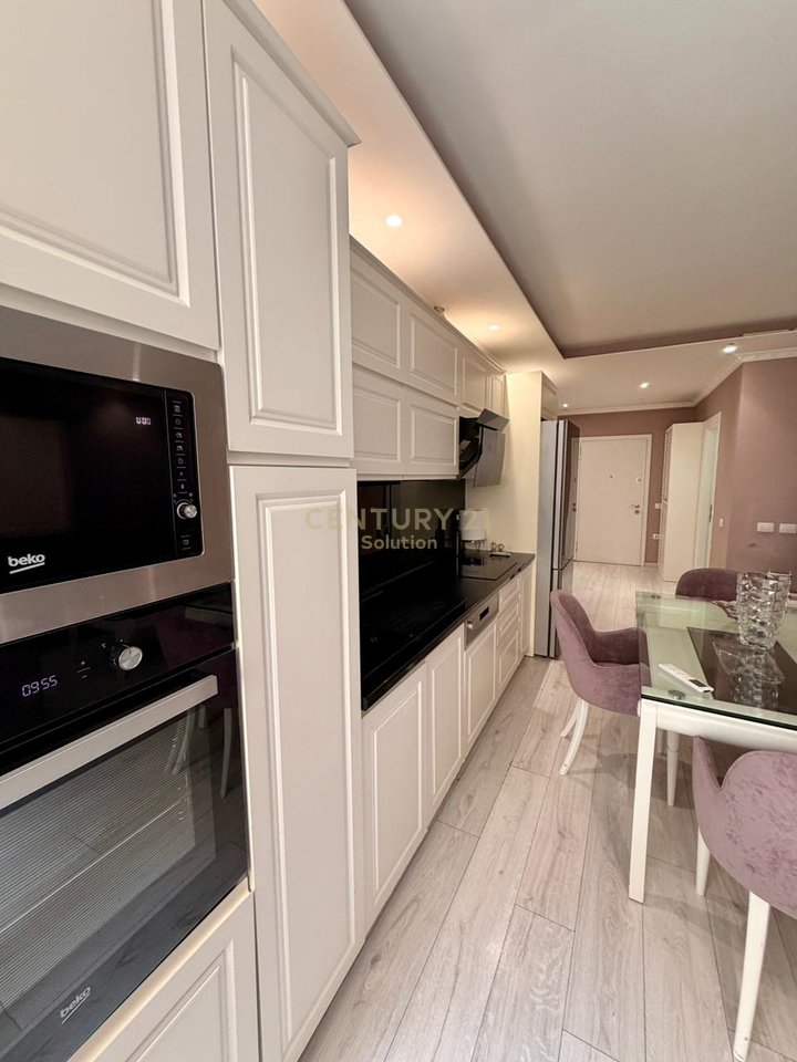 SHITET APARTAMENT 2+1+2 TE KOMUNA PARISIT