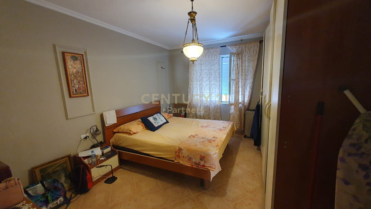 Apartment for sale 2+1+2 at Vasil Shanto