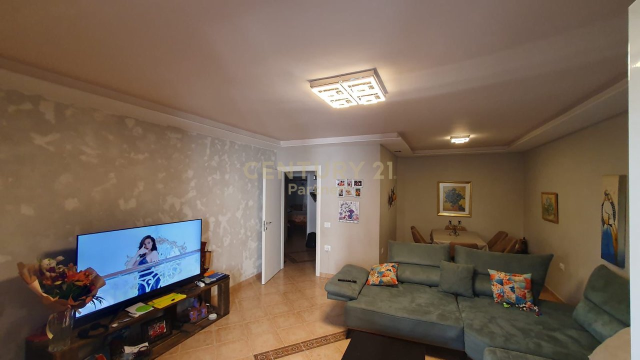 Apartment for sale 2+1+2 at Vasil Shanto