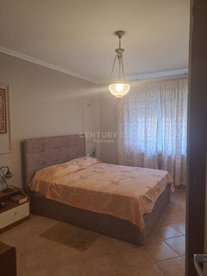 Apartment for sale 2+1+2 at Vasil Shanto