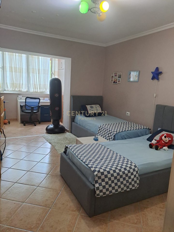 Apartment for sale 2+1+2 at Vasil Shanto