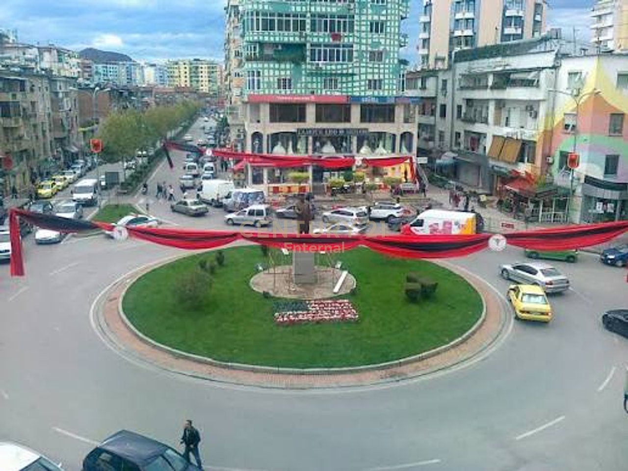 Wilson Square - Shop for Rent 20m2 Ground Floor