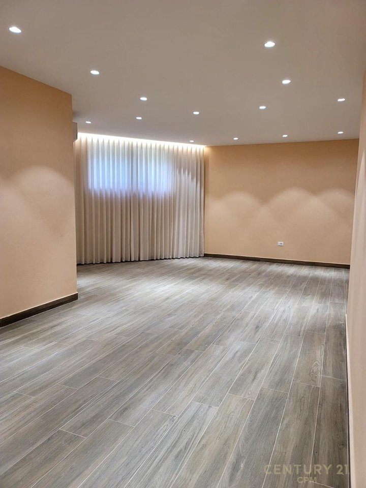 SUPER LUXURY VILLA FOR RENT IN GREEN VALLEY – DRY LAKE