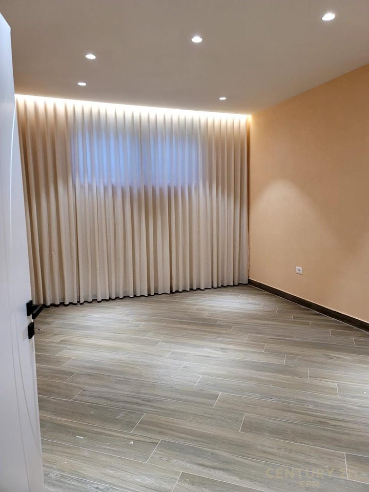 SUPER LUXURY VILLA FOR RENT IN GREEN VALLEY – DRY LAKE