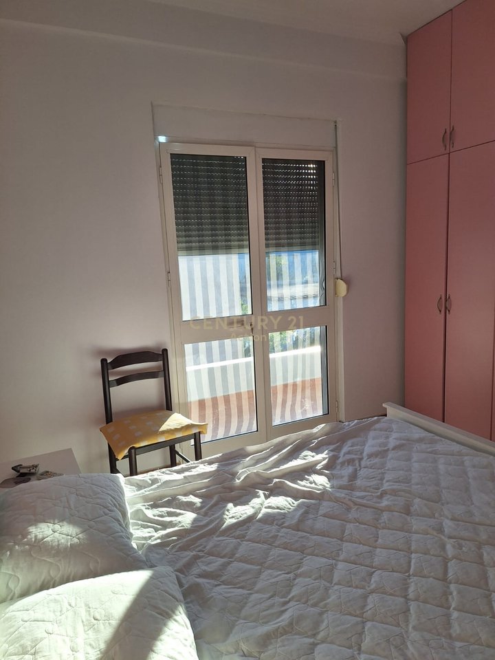 🔥 SUPER OKAZION 🔥
🏡 Vilë 2 Kate + Truall për shitje në Durrës, Rruga e Plazhit 🌊