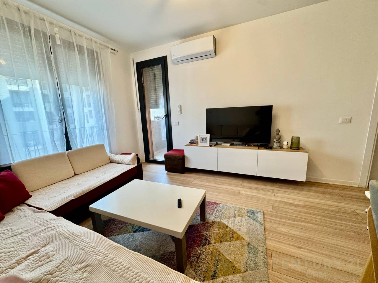 1+1 apartment for rent at the Zirkon Complex!