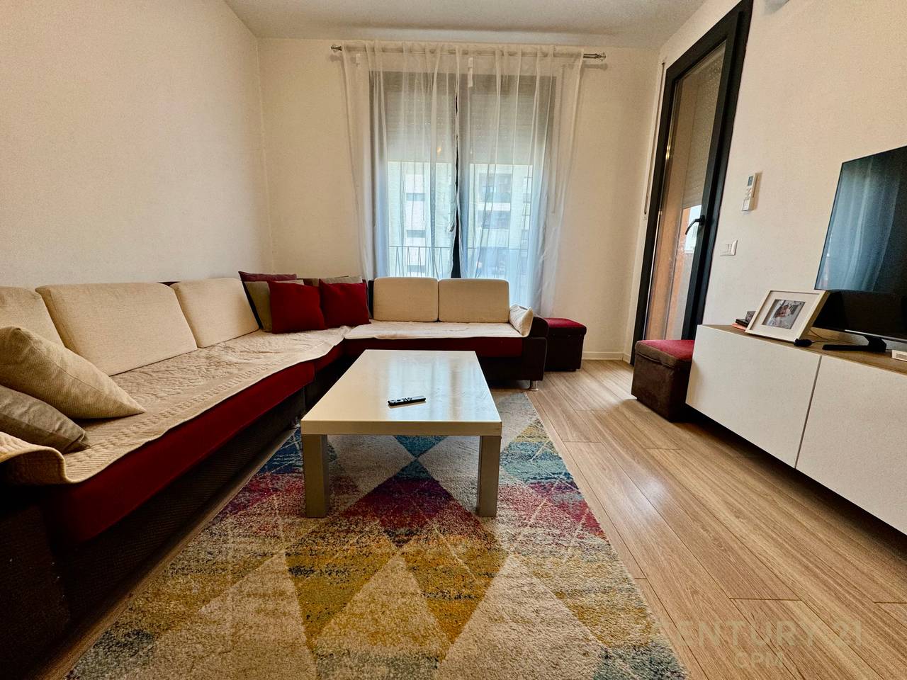 1+1 apartment for rent at the Zirkon Complex!