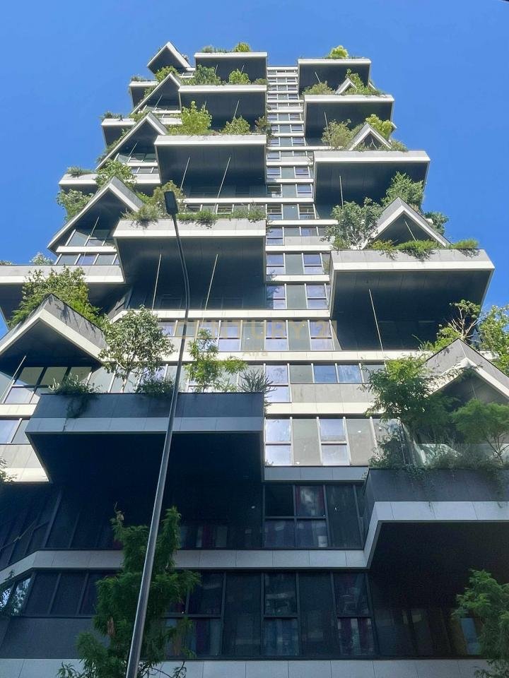 Ambient Premium në Vertical Forest Tirana – 205.85 m² | Kati 1 | Fasade me Vizibilitet