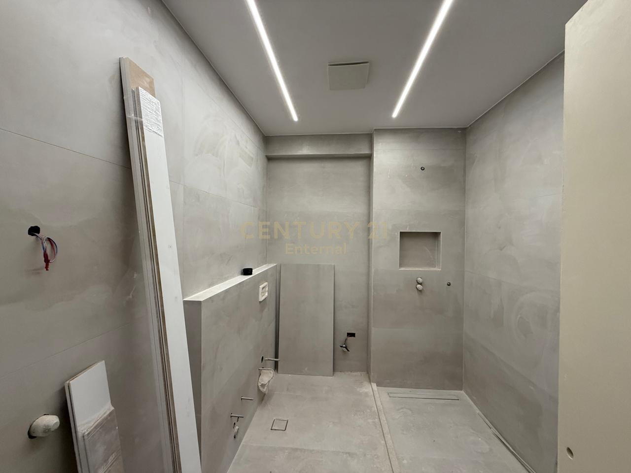 Apartament  2+1+2 per shitje tek Ish-Ekspozita