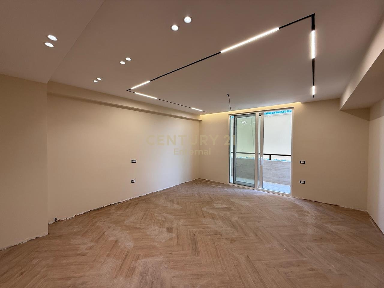 Apartament  2+1+2 per shitje tek Ish-Ekspozita