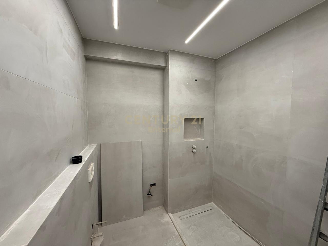 Apartament  2+1+2 per shitje tek Ish-Ekspozita