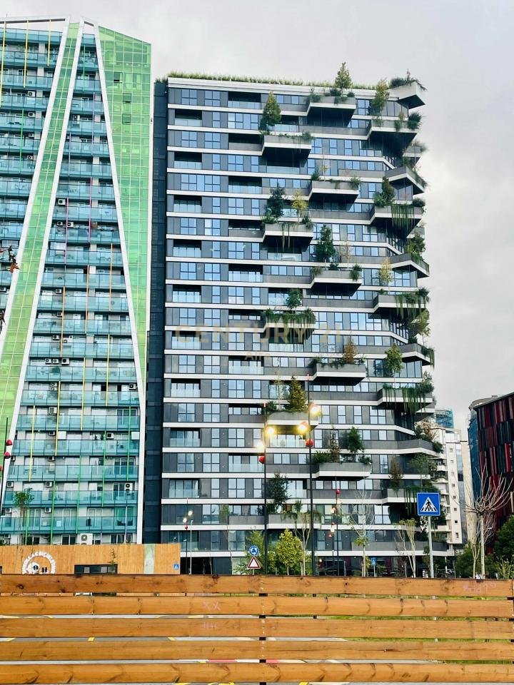 Ambient Premium në Vertical Forest Tirana – 474.61m² | Kati 1 | Fasade me Vizibilitet