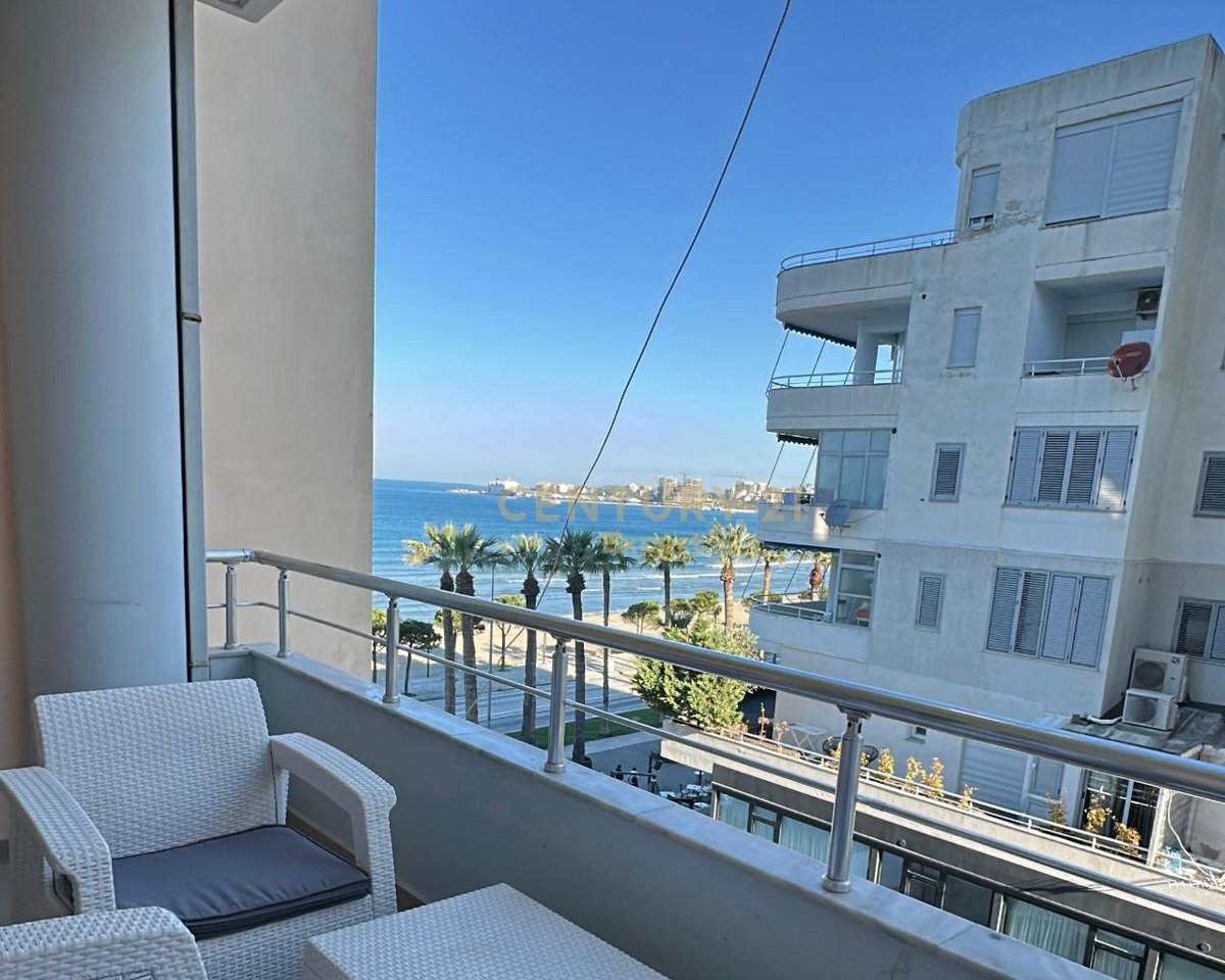 APARTMENT 2+1 FOR RENT ON THE LUNGOMARE