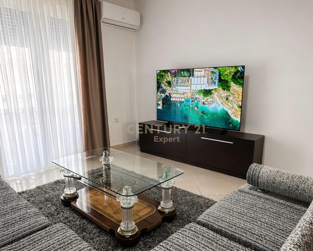 APARTMENT 2+1 FOR RENT ON THE LUNGOMARE