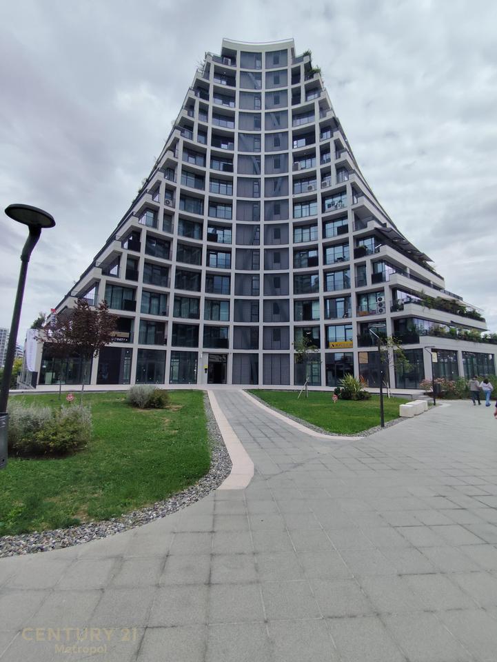 Apartament per qira me parkim tek Lake View
