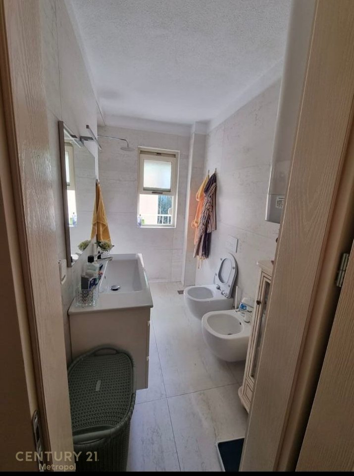 2+1 Apartment for Rent near Myslym Shyri!