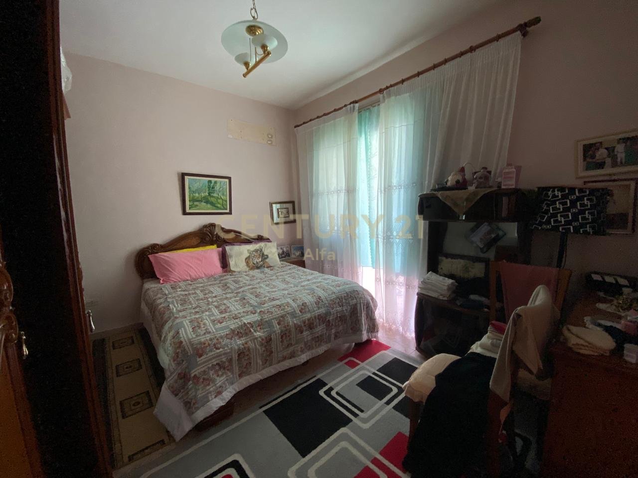 🏡 Shitet Vilë 3-Katëshe në Zonën e Oxhakut!