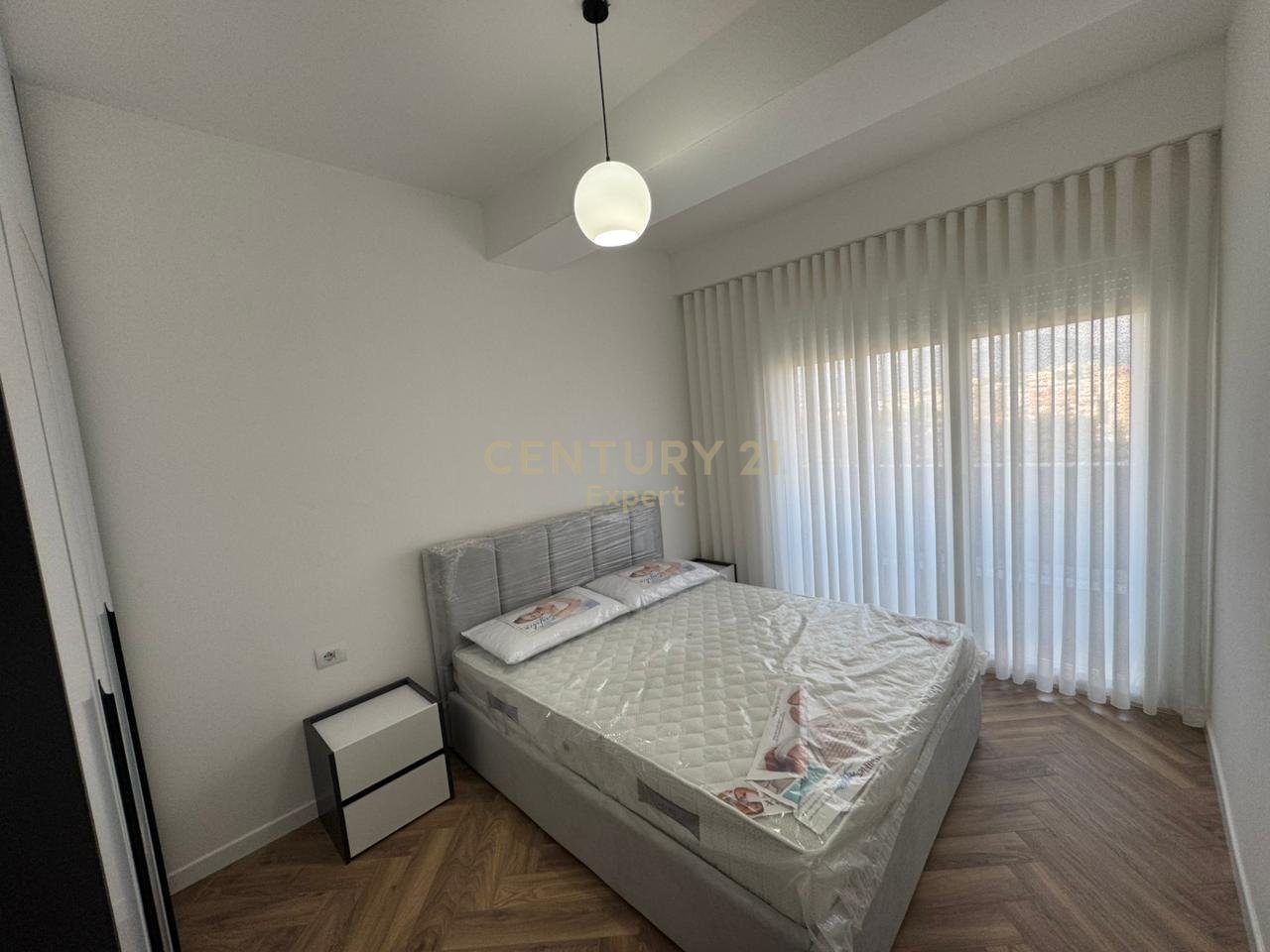 APPARTAMENTO 1+1+POSTO AUTO IN AFFITTO A GOLDEN PARK 3