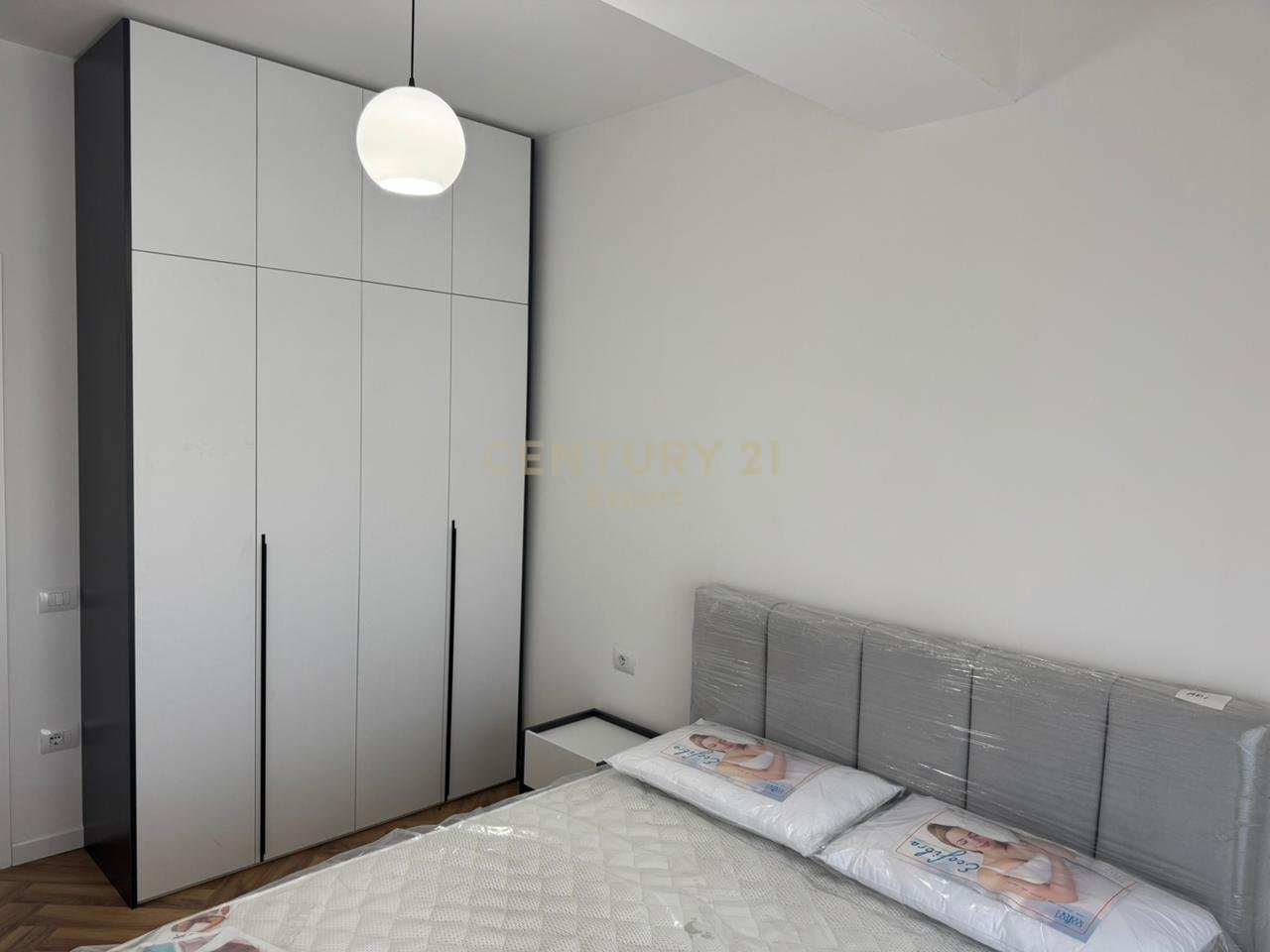 APPARTAMENTO 1+1+POSTO AUTO IN AFFITTO A GOLDEN PARK 3