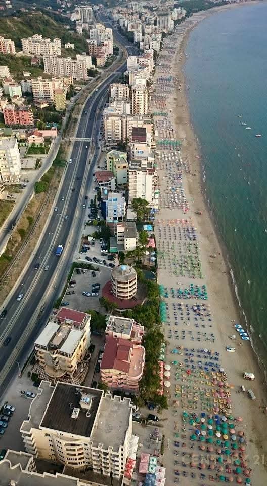SHITET HOTEL DHE KARBURANT BUZE RRUGE NE GOLEM