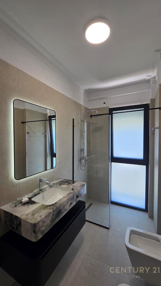 JEPET ME QIRA APARTAMENT 1+1 ME POST PARKIMI NE DON BOSKO