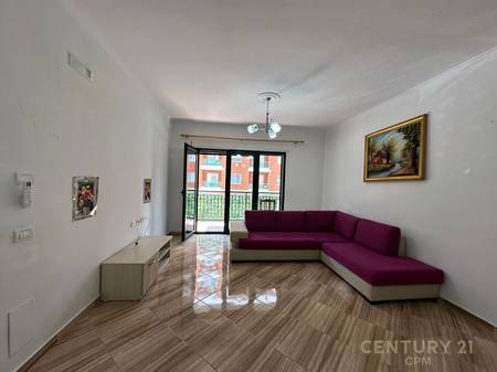 Qira, Apartment 2+1+2 at Green City, Astir