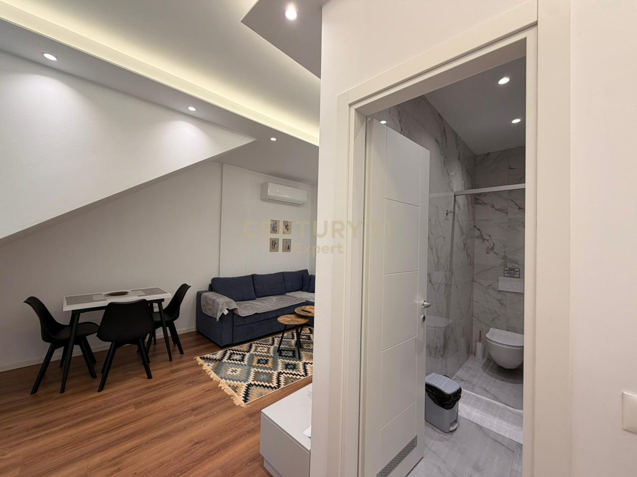 APARTAMENT 1+1 ME QIRA KAT VILE RRUGA E DURRESIT!
