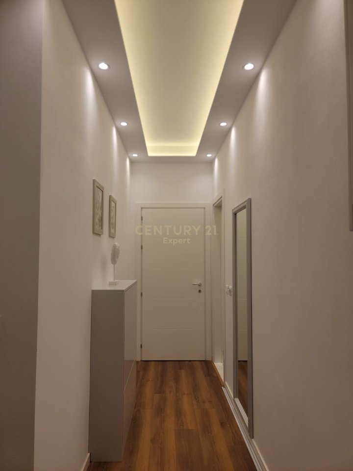 APARTAMENT 1+1 ME QIRA KAT VILE RRUGA E DURRESIT!