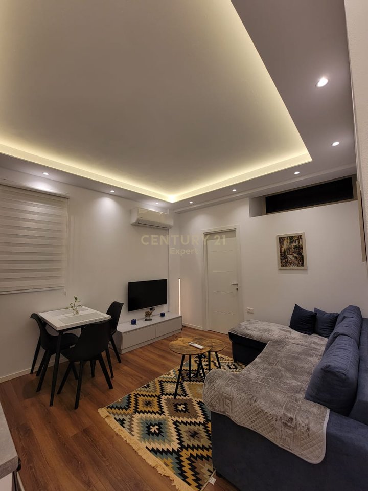 APARTAMENT 1+1 ME QIRA KAT VILE RRUGA E DURRESIT!