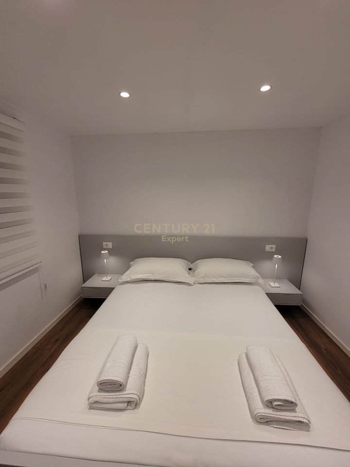 APARTAMENT 1+1 ME QIRA KAT VILE RRUGA E DURRESIT!