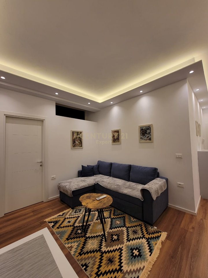 APARTAMENT 1+1 ME QIRA KAT VILE RRUGA E DURRESIT!