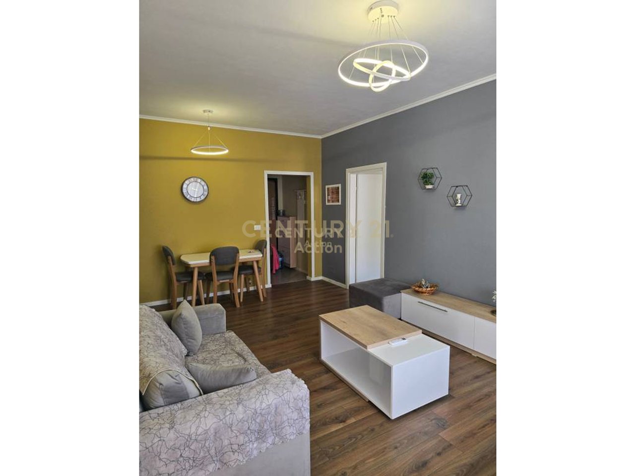 Apartament 2+1 me qira pranë Karl Gega – Bulevardi i Ri