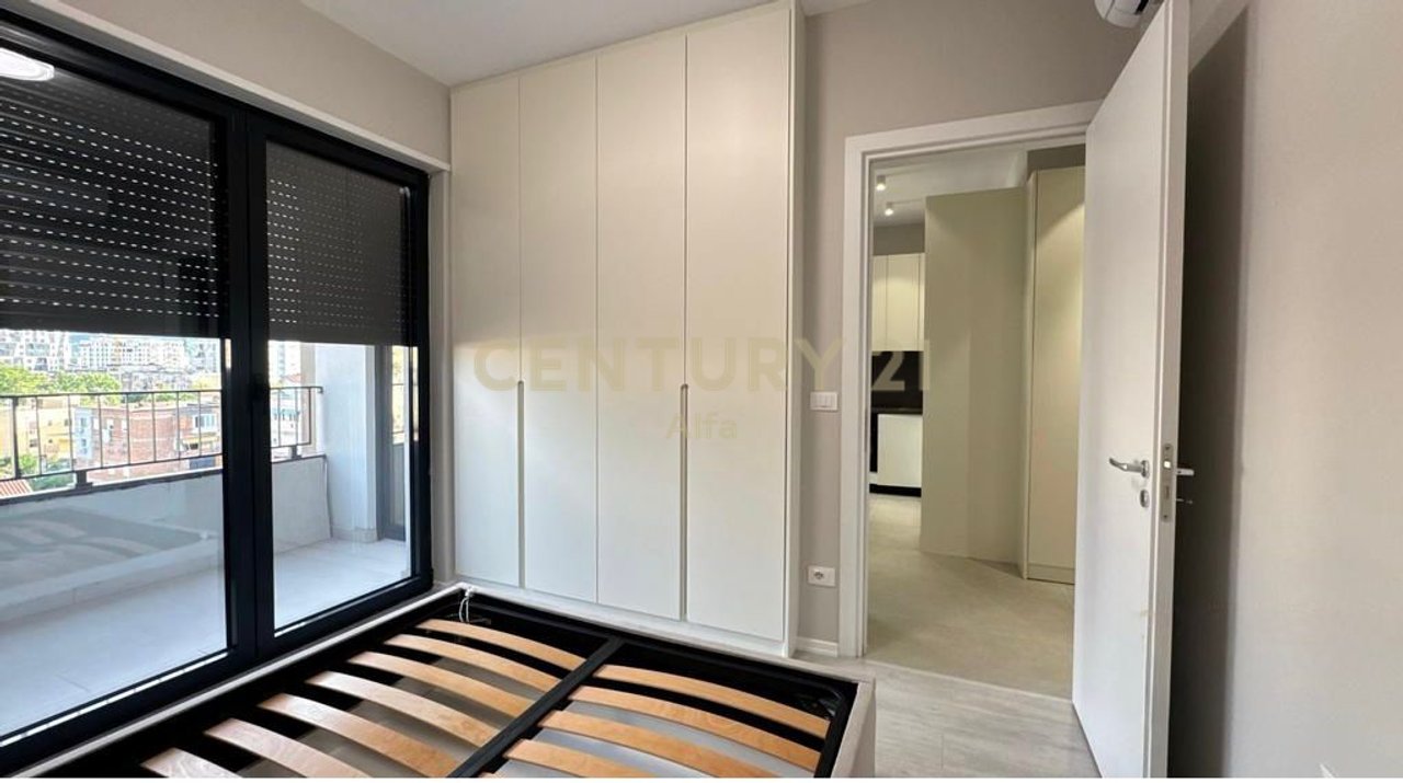 1+1 apartment for rent on Karl Gega Street, near the former Train Station!
