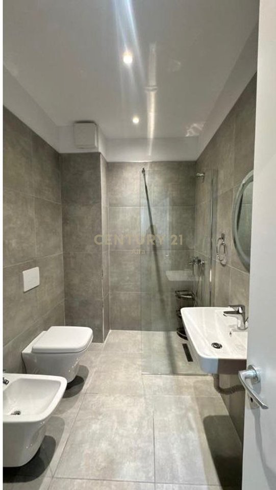 1+1 apartment for rent on Karl Gega Street, near the former Train Station!