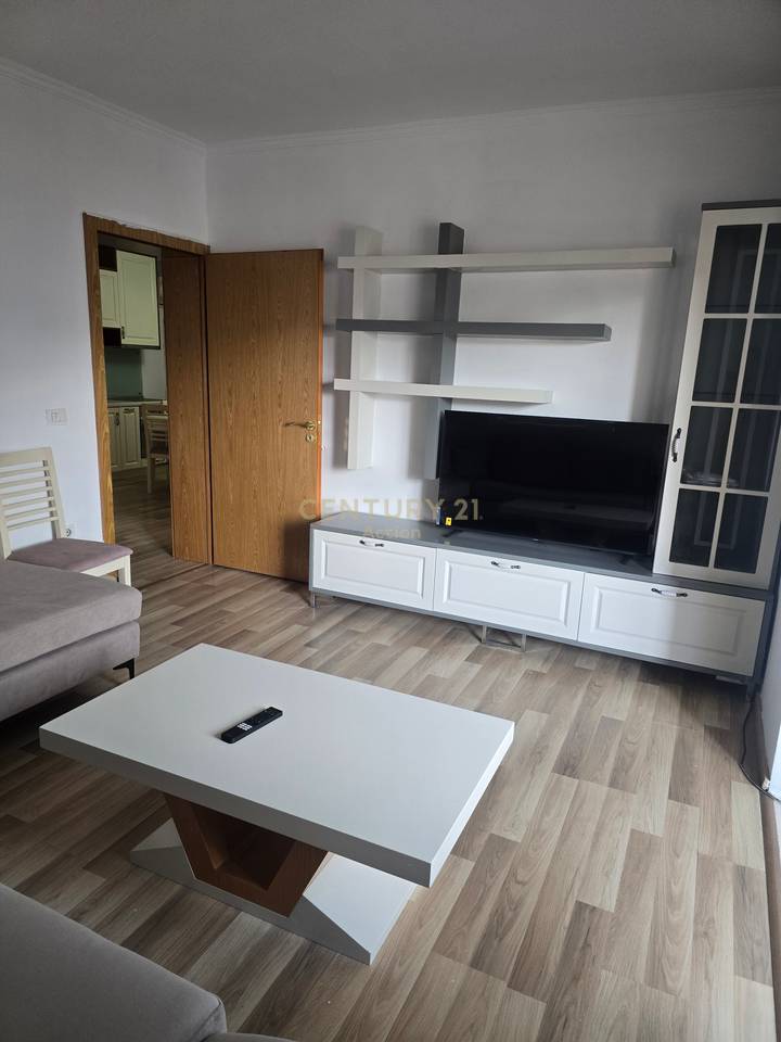 Apartment 1+1 for rent on Elbasani Street