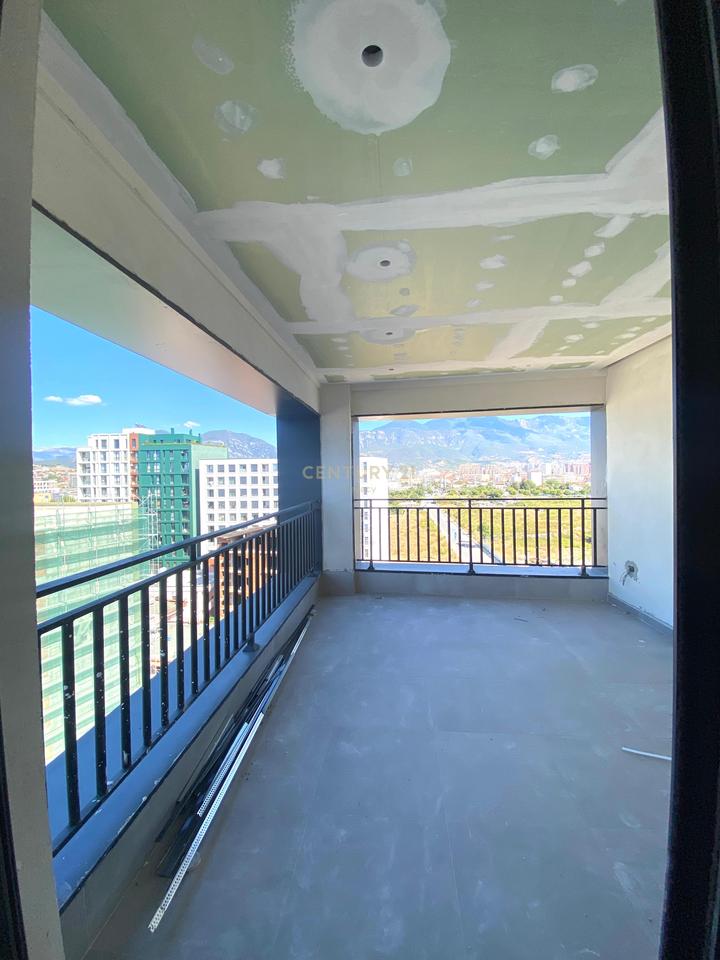 Appartamento / Ufficio 3+1+2+ Veranda in affitto Nuovo Boulevard, Complesso Ndregjoni