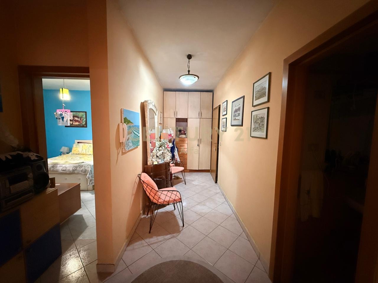 SHITET APARTAMENT 3+1+2 NË ISH-BLLOK !