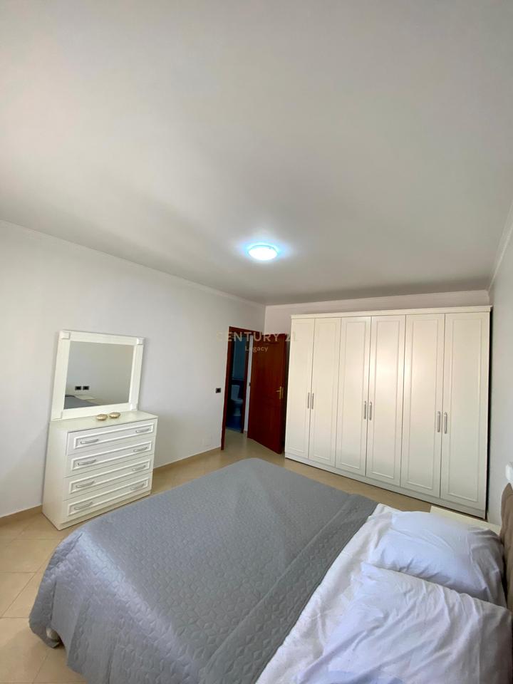 VENDESI APPARTAMENTO 3+1+2 – COMPLESSO RAFAELO, FRESK