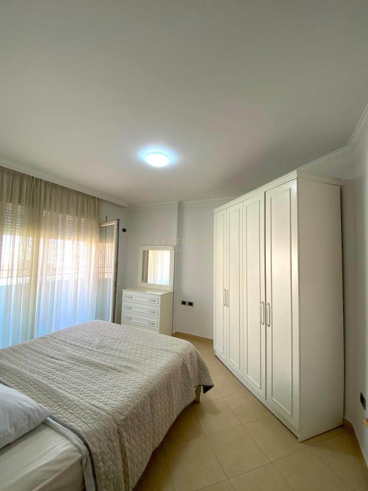 VENDESI APPARTAMENTO 3+1+2 – COMPLESSO RAFAELO, FRESK