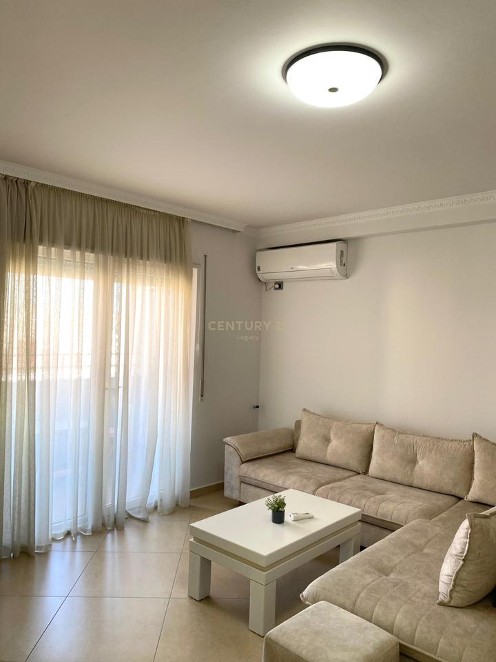 VENDESI APPARTAMENTO 3+1+2 – COMPLESSO RAFAELO, FRESK