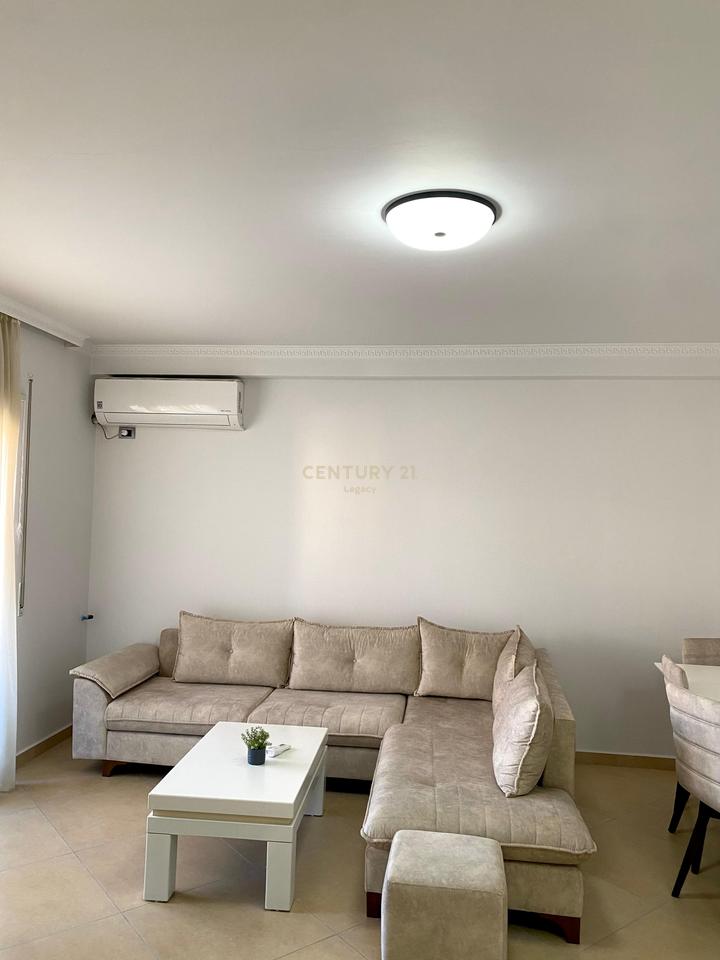 VENDESI APPARTAMENTO 3+1+2 – COMPLESSO RAFAELO, FRESK
