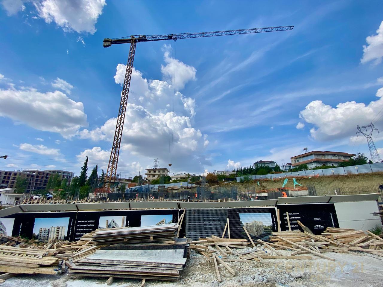 ALUNA 5 PASKUQAN VENDIAMO APPARTAMENTO 2+1+2 CON PREZZO 1000 € M²