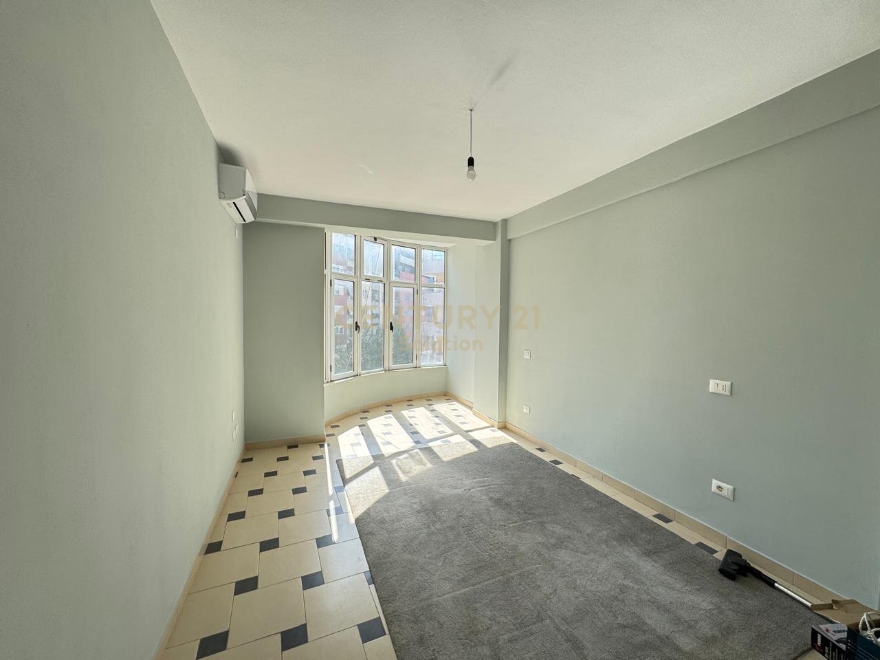 APARTAMENT 2+1 PER SHITJE , ASTIR