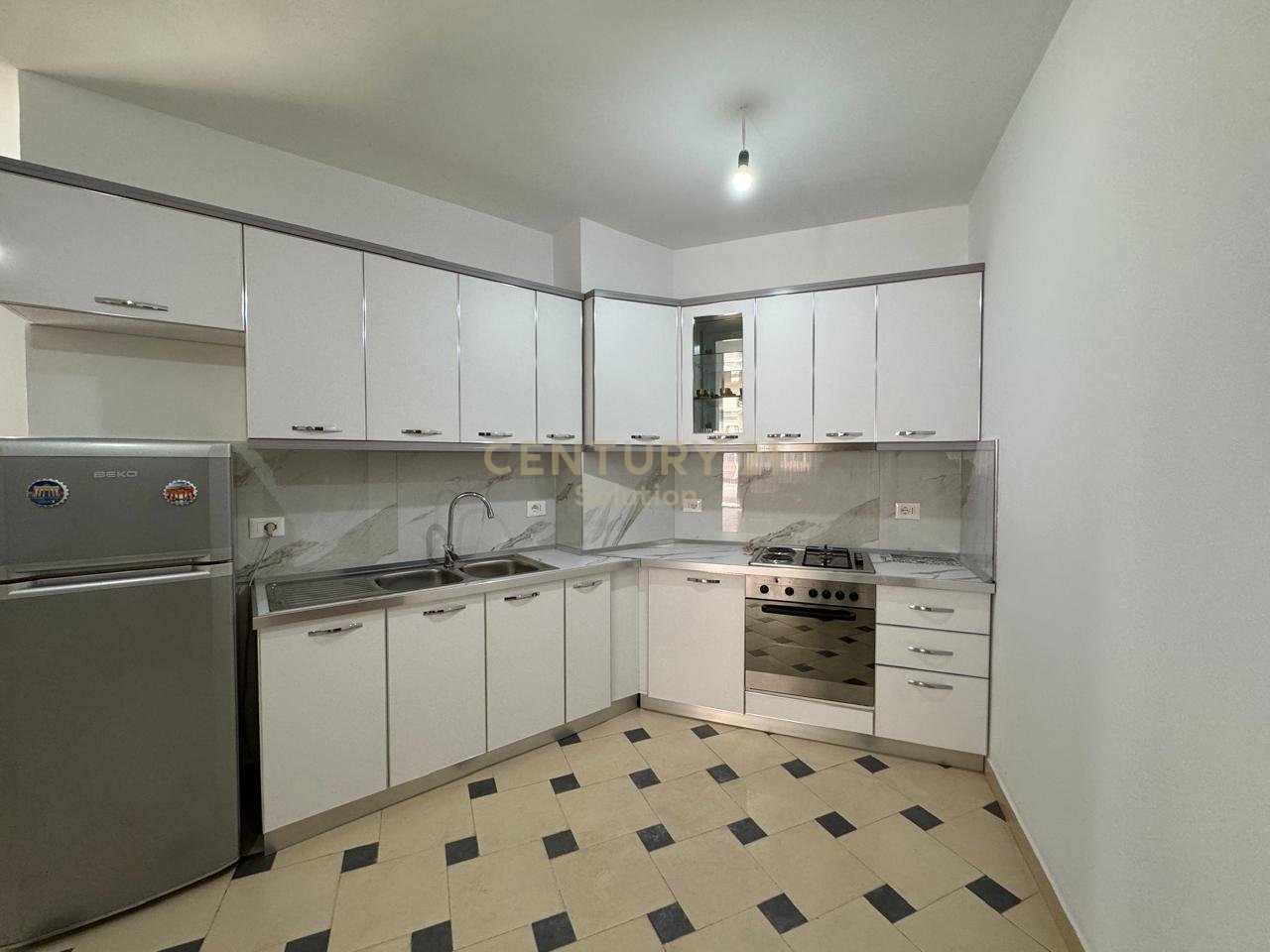 APARTAMENT 2+1 PER SHITJE , ASTIR