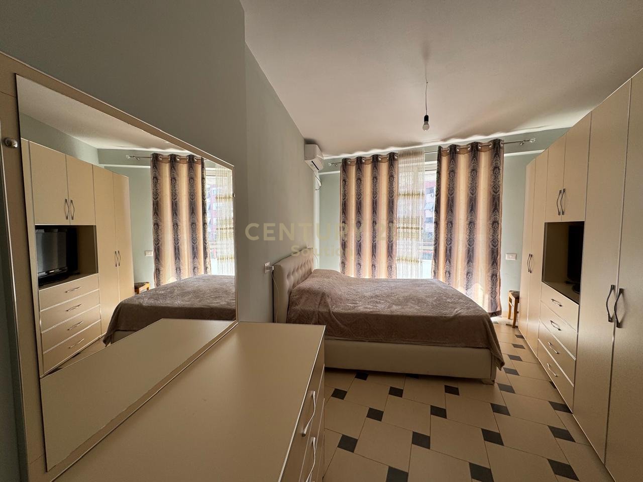 APARTAMENT 2+1 PER SHITJE , ASTIR