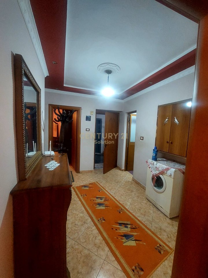 JEPET ME QIRA APARTAMENT 3+1 TEK 3-KATESHET KAMEZ