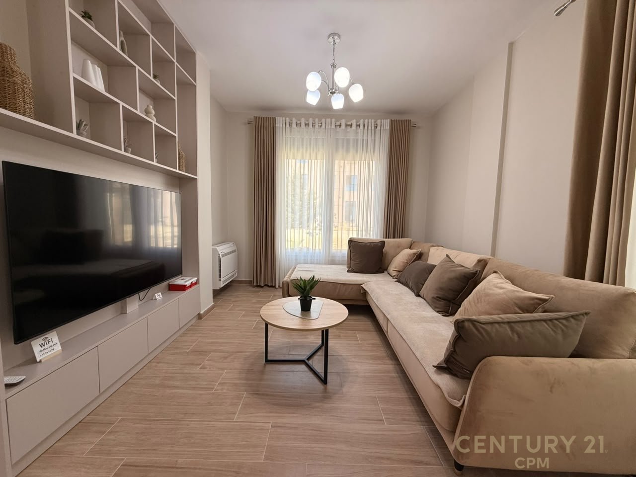 VENDIAMO VILLA INDIVIDUALE VICINO ALLA BAIA DI LALZ !